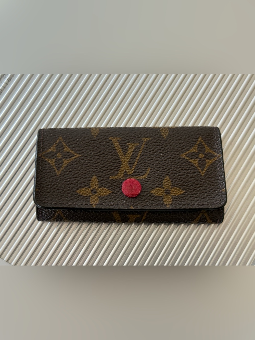 Louis Vuitton Multicle 4 Monogram Fuchsia Wallet